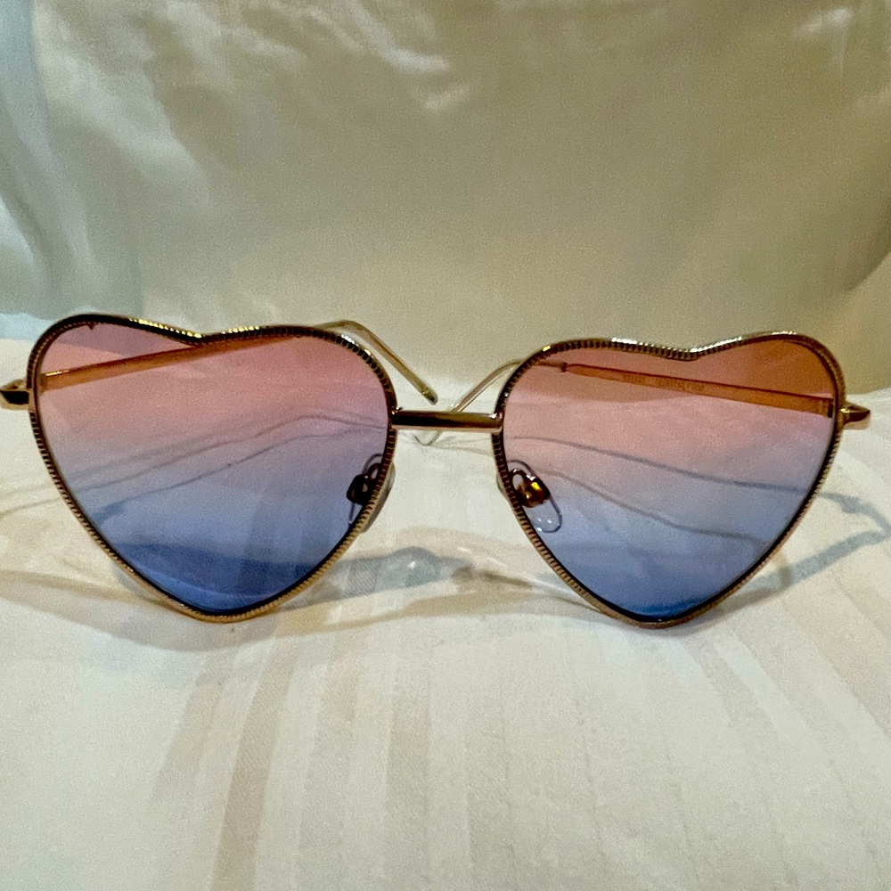 L💗Ve EYEWARE